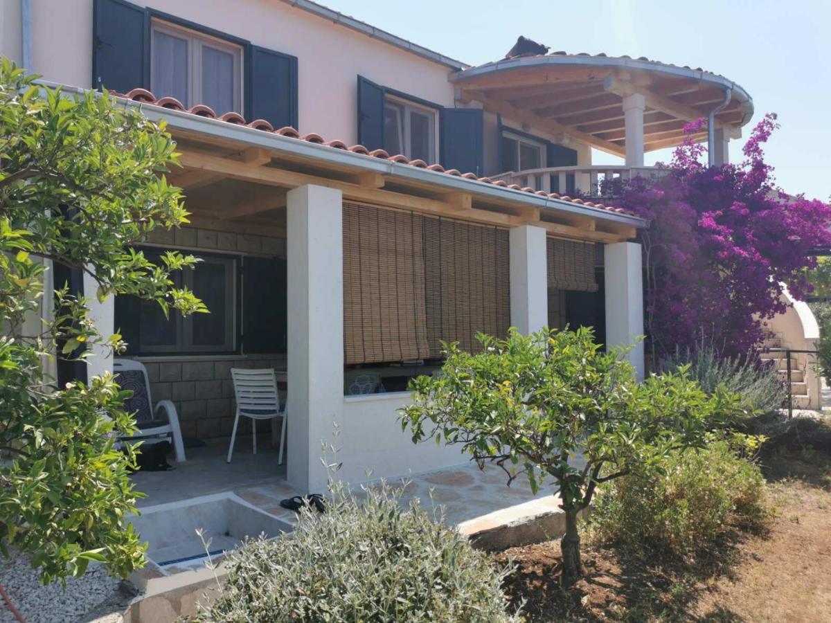 Apartment Miljenko Tomic Splitska Dış mekan fotoğraf